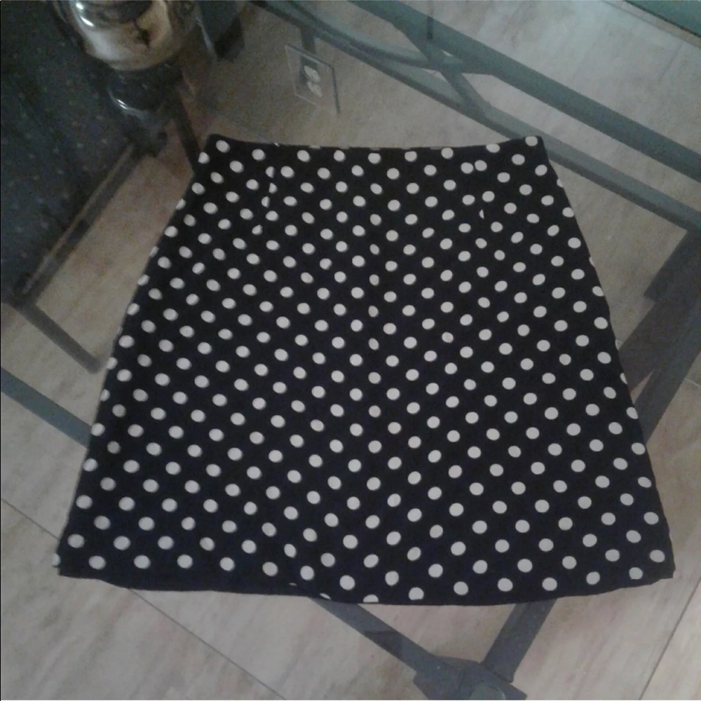 Banana Republic polka dot skirt size 4